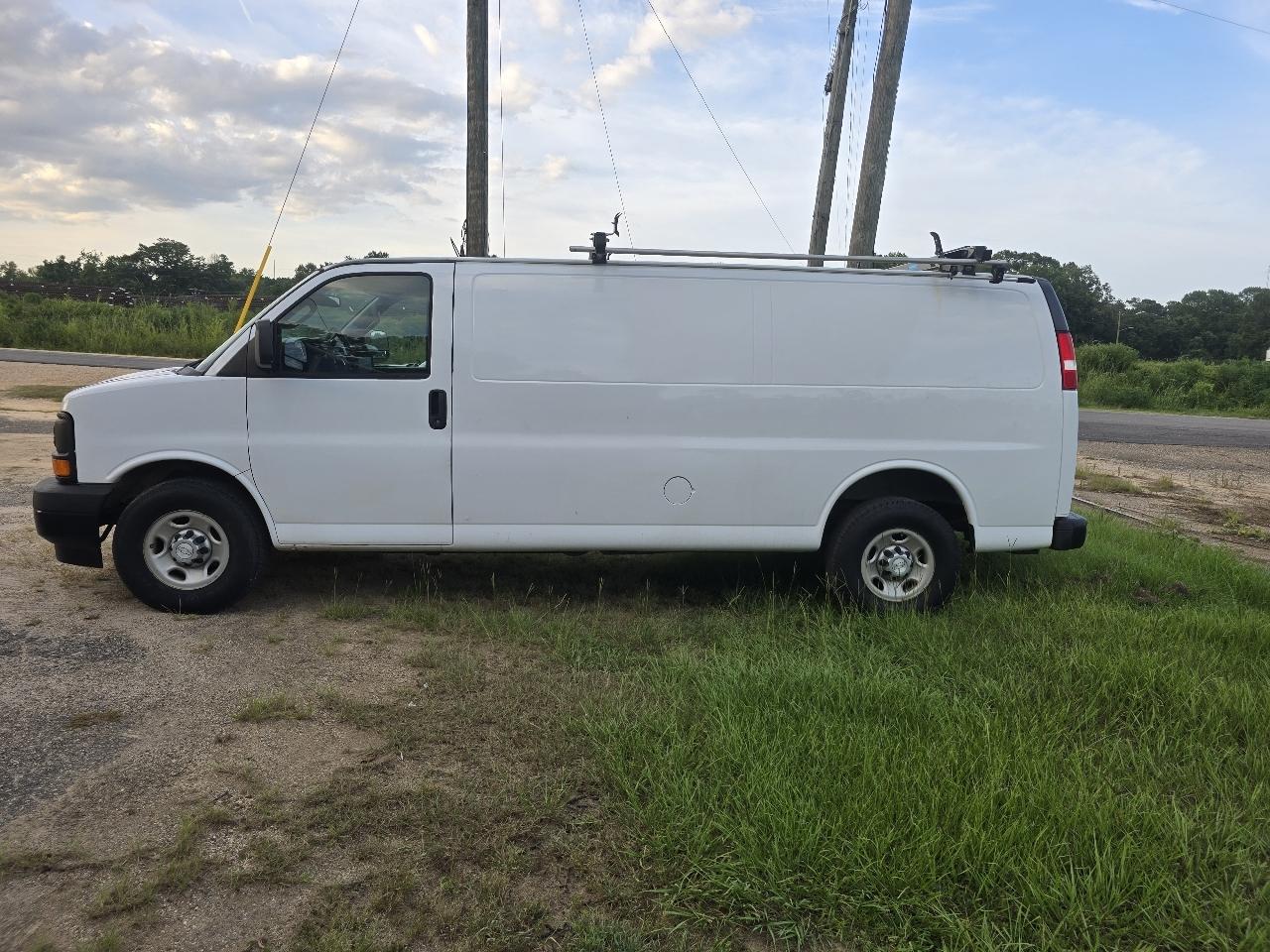 chevrolet express cargo 2017 1GCWGBFF5H1314228 image chevrolet express cargo 2017 1GCWGBFF5H1314228 image